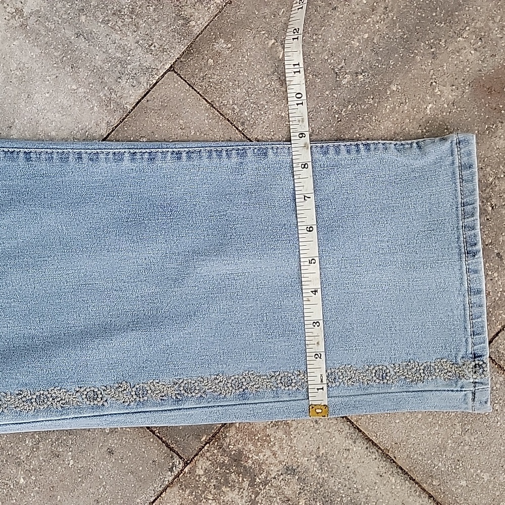 Curve Appeal High-Rise Straight Leg Jeans Contrast Stitching Embroidery Detail - Picture 11 of 11